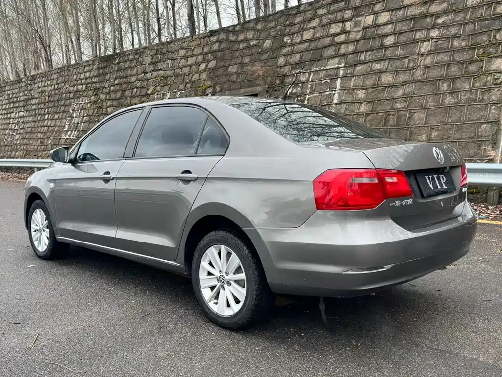 Jetta 1.6 L Manual Fashion