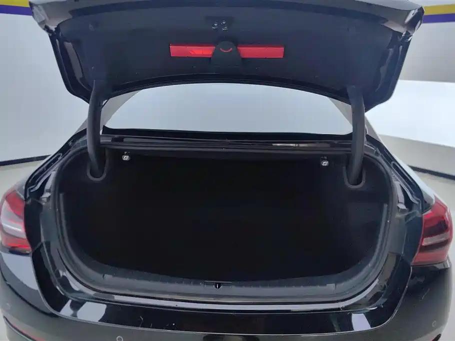 Hongqi H5 Classic Facelift 1.8 T Auto Connected Flagship Enjoyment