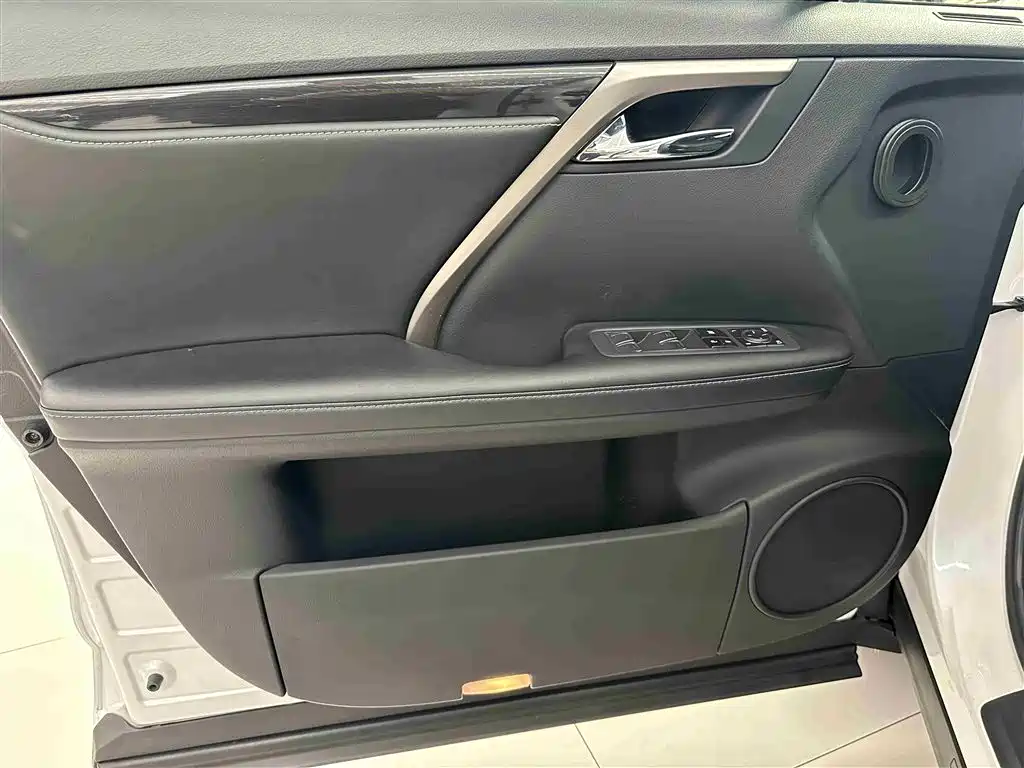 Lexus RX Facelift 300 2 WD Elite