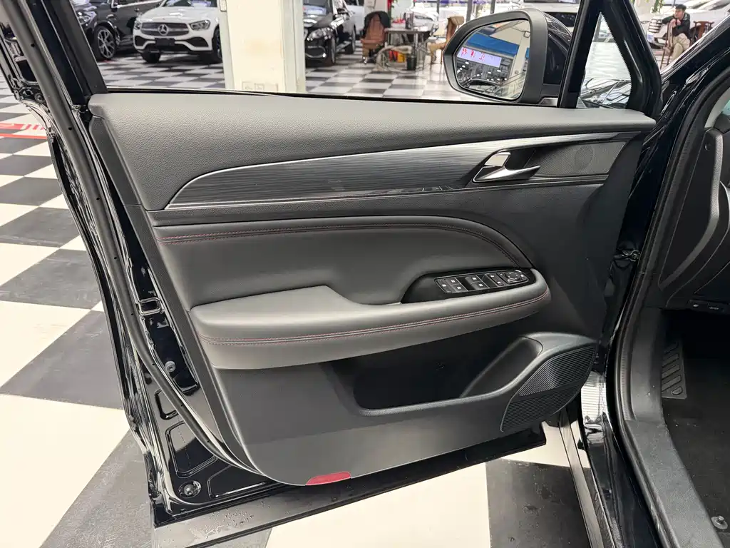 Trumpchi GS4 PLUS 270 T Auto Starry