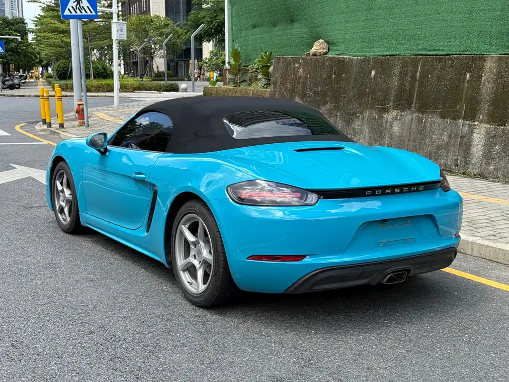 Porsche 718 Boxster 2.0 T