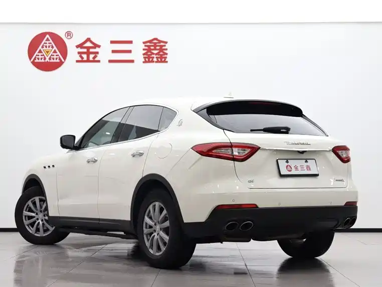 Levante 3.0 T Classic