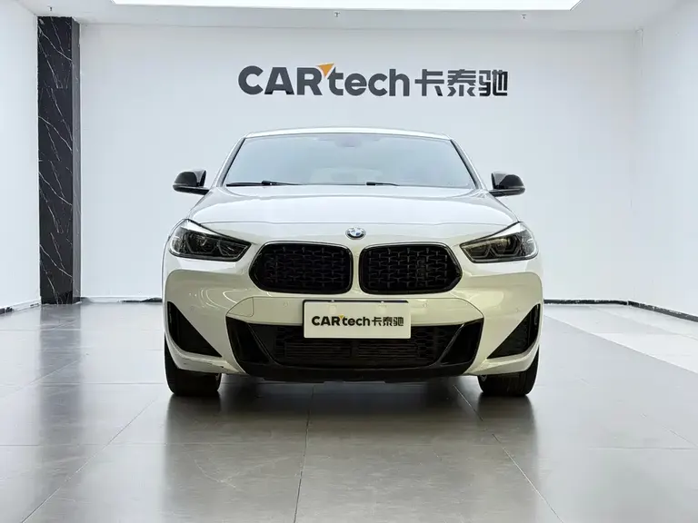 BMW X2 sDrive25 i Leading M Sport Package