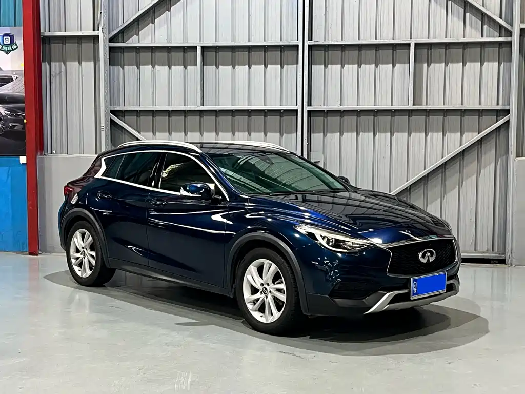 Infiniti QX30 1.6 T 2 WD Fashion
