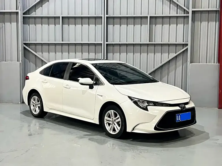 Toyota Levin Dual Engine 1.8 H E-CVT Luxury CN-V