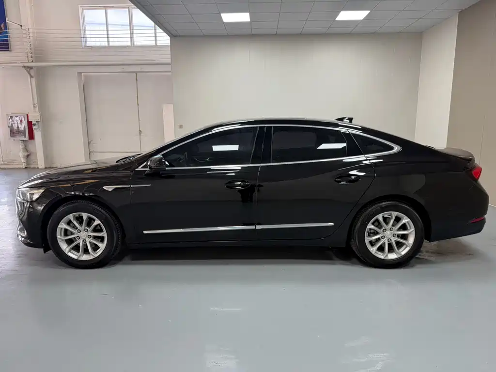 LaCrosse 552 T Luxury