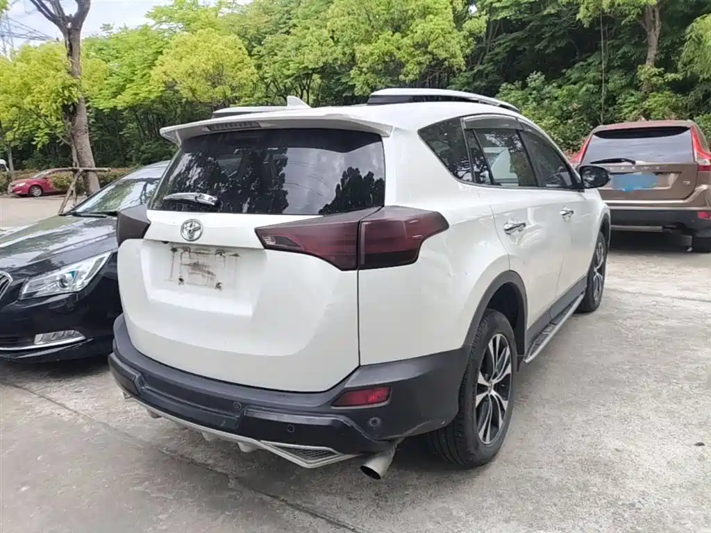 RAV4 2.5 L Auto 4 WD Elite