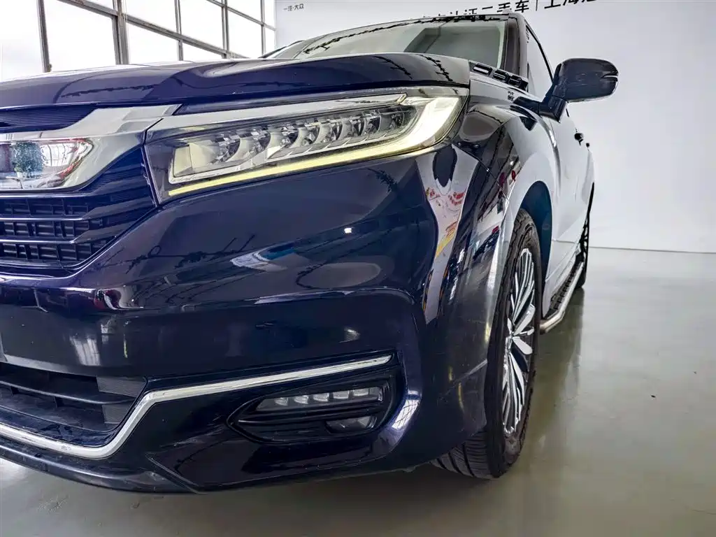 Avancier 370 TURBO 4 WD Premium