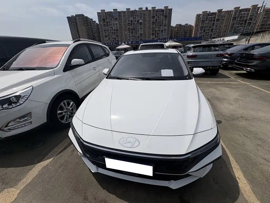 Elantra 1.5 L CVT LUX Distinguished