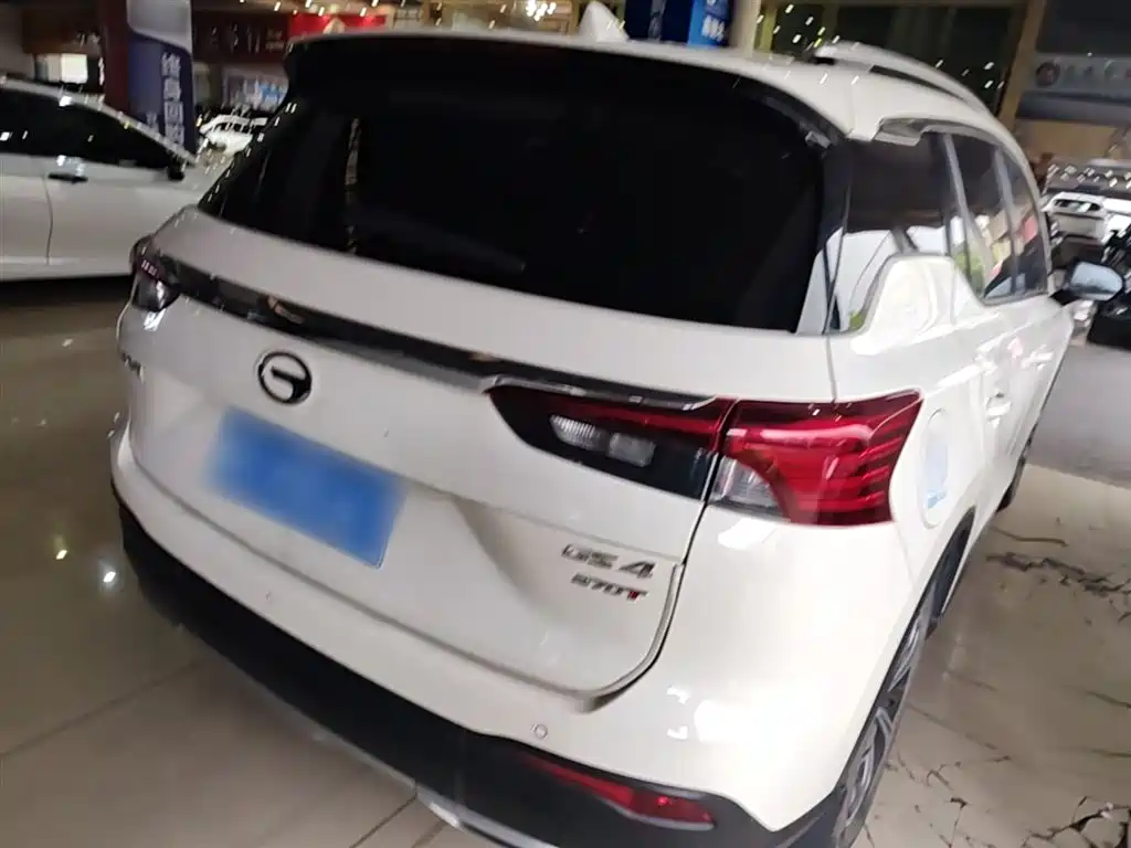 GAC Trumpchi GS4 270 T Auto Connected Tech