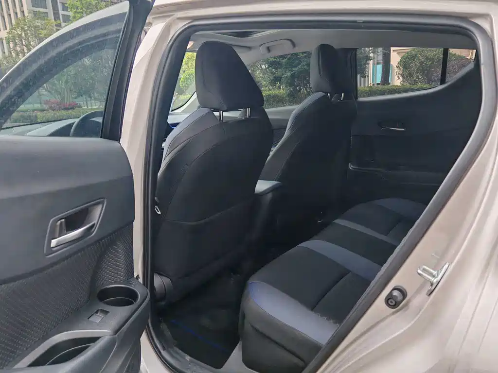 Toyota C-HR 2.0 L Comfort