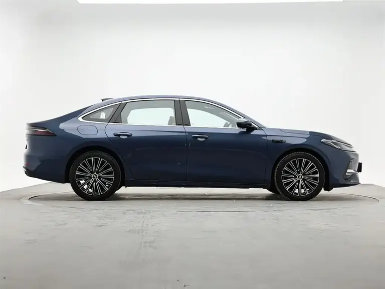 Geely Galaxy A7 EM-i 150 km Starship