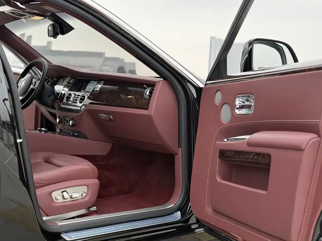 Ghost 6.6 T LWB Range