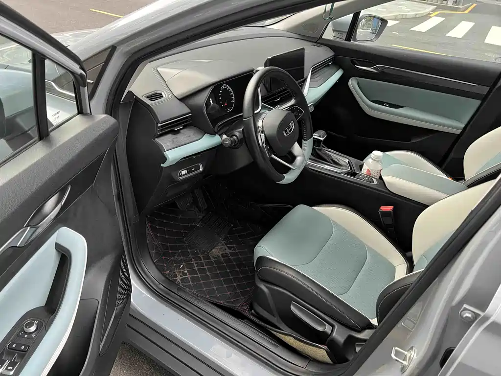 Emgrand S 1.4 T CVT Crossover Player