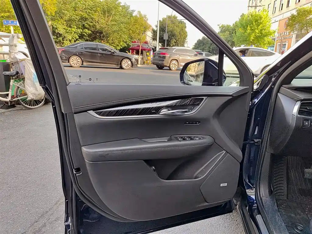 Cadillac XT6 28 T 6-seat 4 WD Luxury