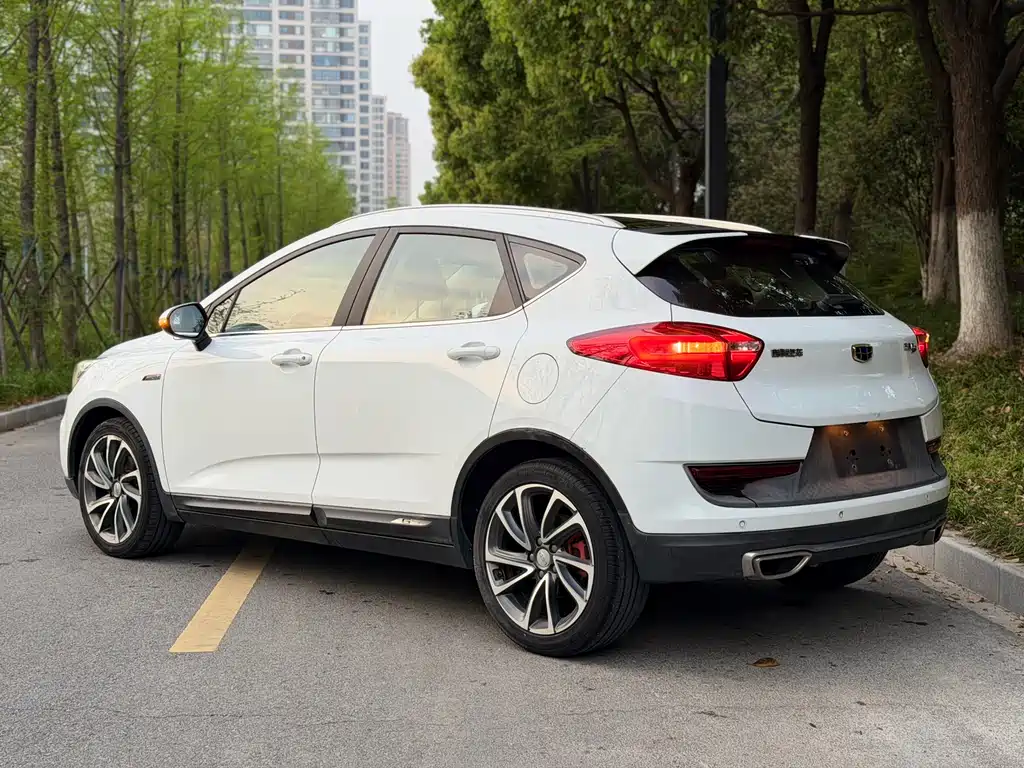 Emgrand GS Sport 1.3 T Auto Connected