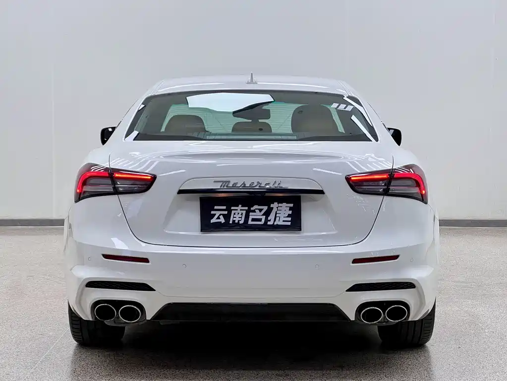 Ghibli 3.0 T Standard