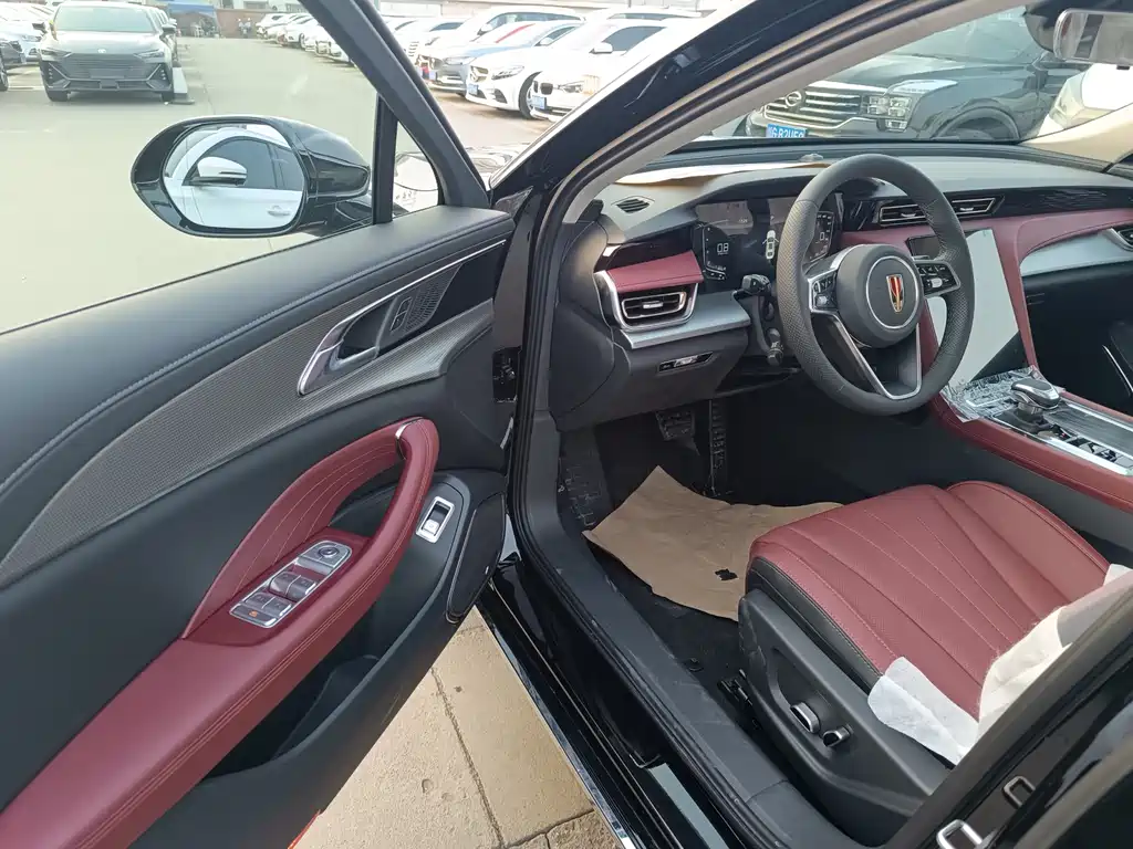 Hongqi H5 1.5 T DCT Connected Flagship Joy