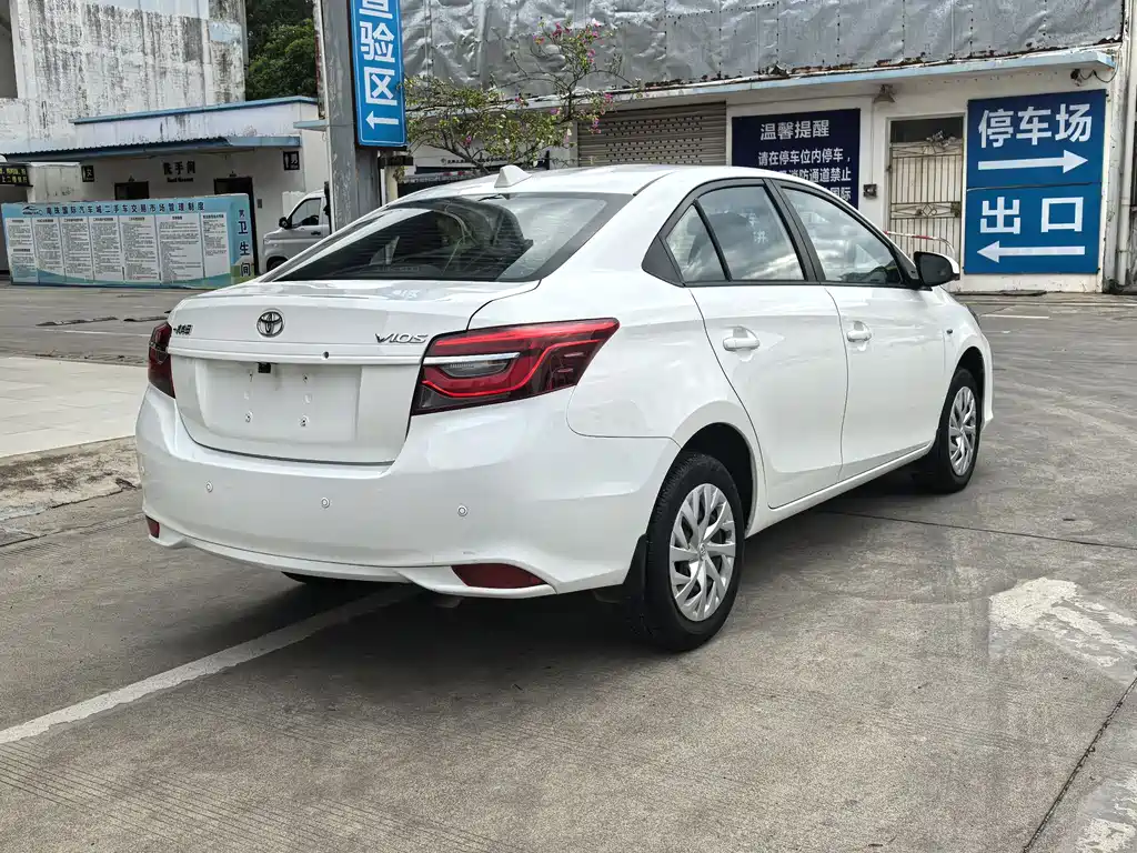 Vios 1.5 L CVT Creation