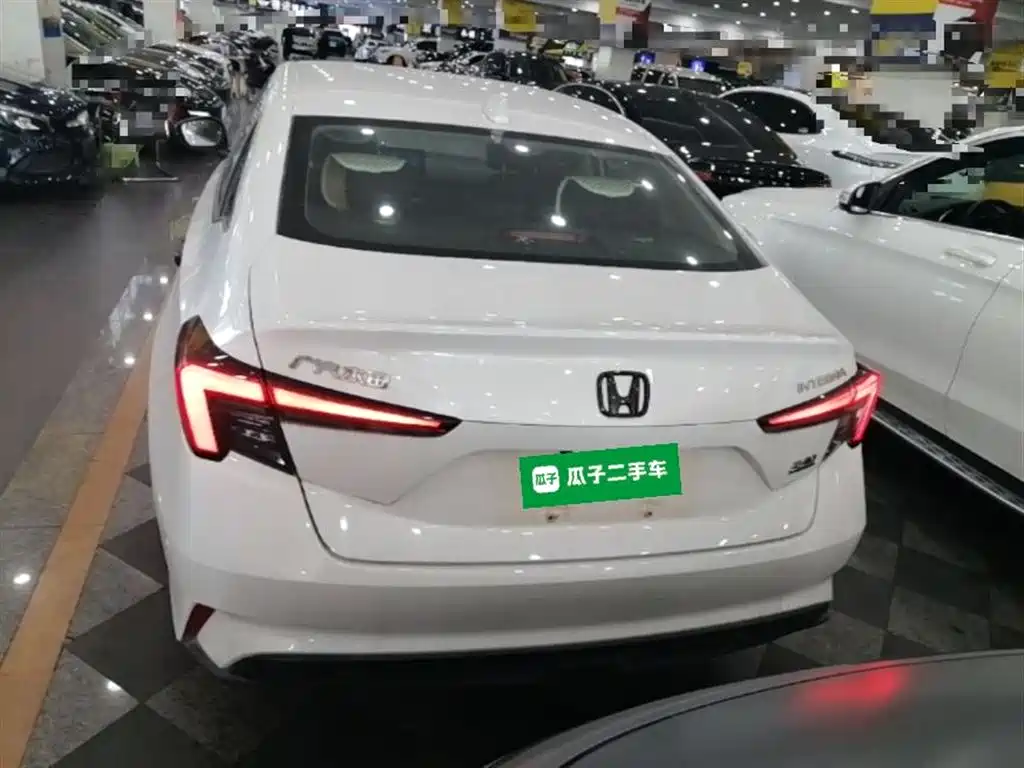 Integra 240 TURBO CVT Leading