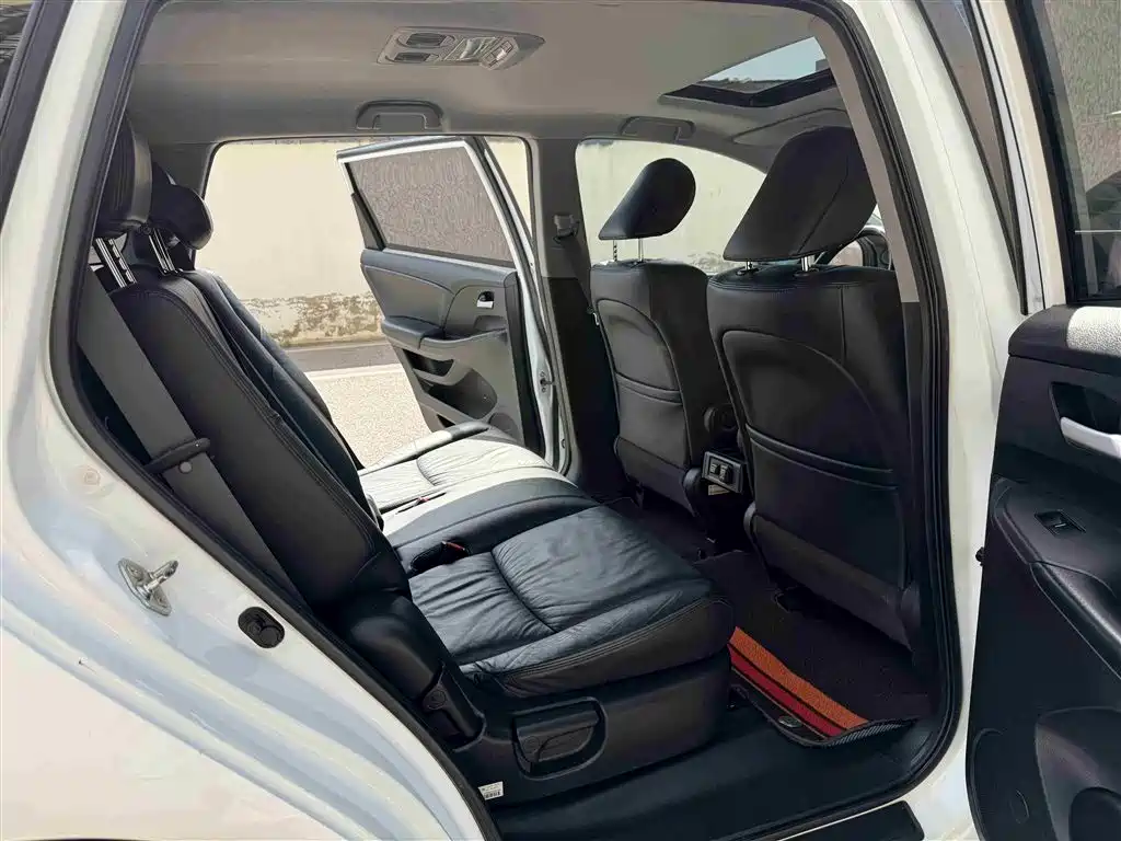 Odyssey 2.4 L Luxury