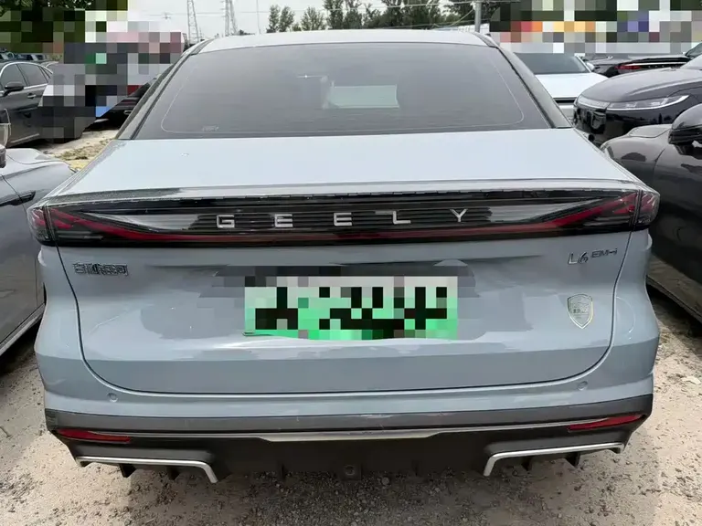 Geely Galaxy L6 125 km PLUS Dragon