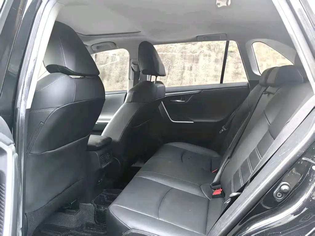 RAV4 2.0 L CVT 2 WD Style Plus