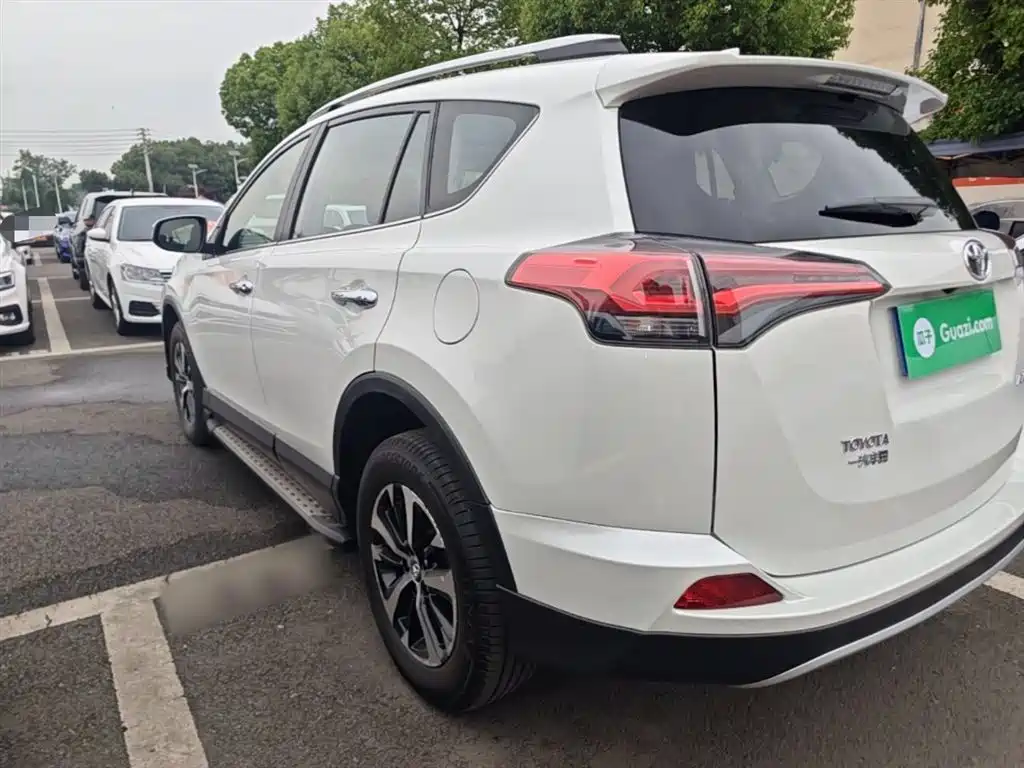 RAV4 2.0 L CVT 2 WD Smart Style CN-V