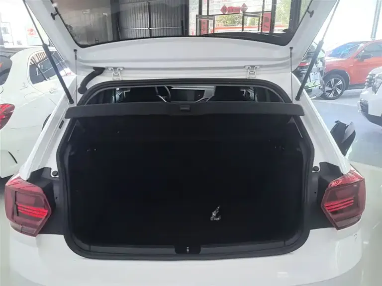 Volkswagen Polo Plus 1.5 L Auto Panoramic Pleasure