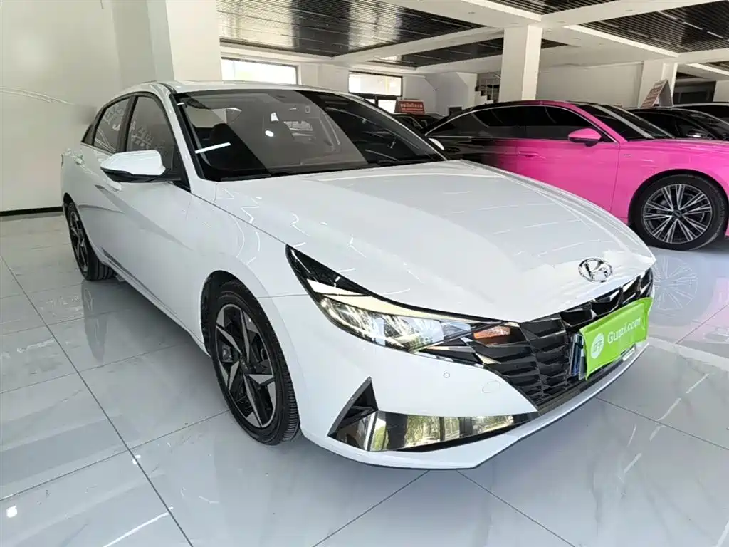 Elantra 1.5 L CVT LUX Distinguished