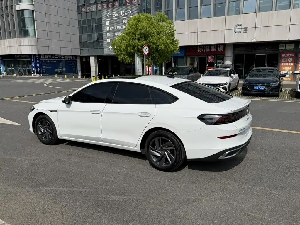 Lamando Lamando L 280 TSI DSG Dazzle Hot