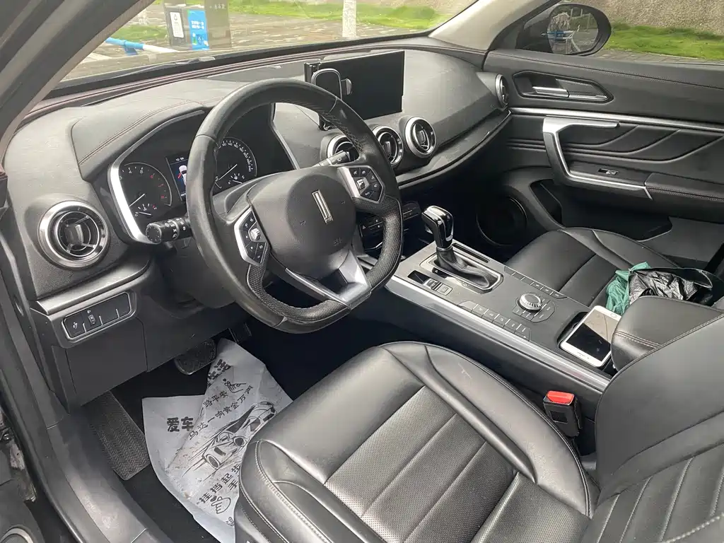 WEY VV5 2.0 T 2 WD Terminator