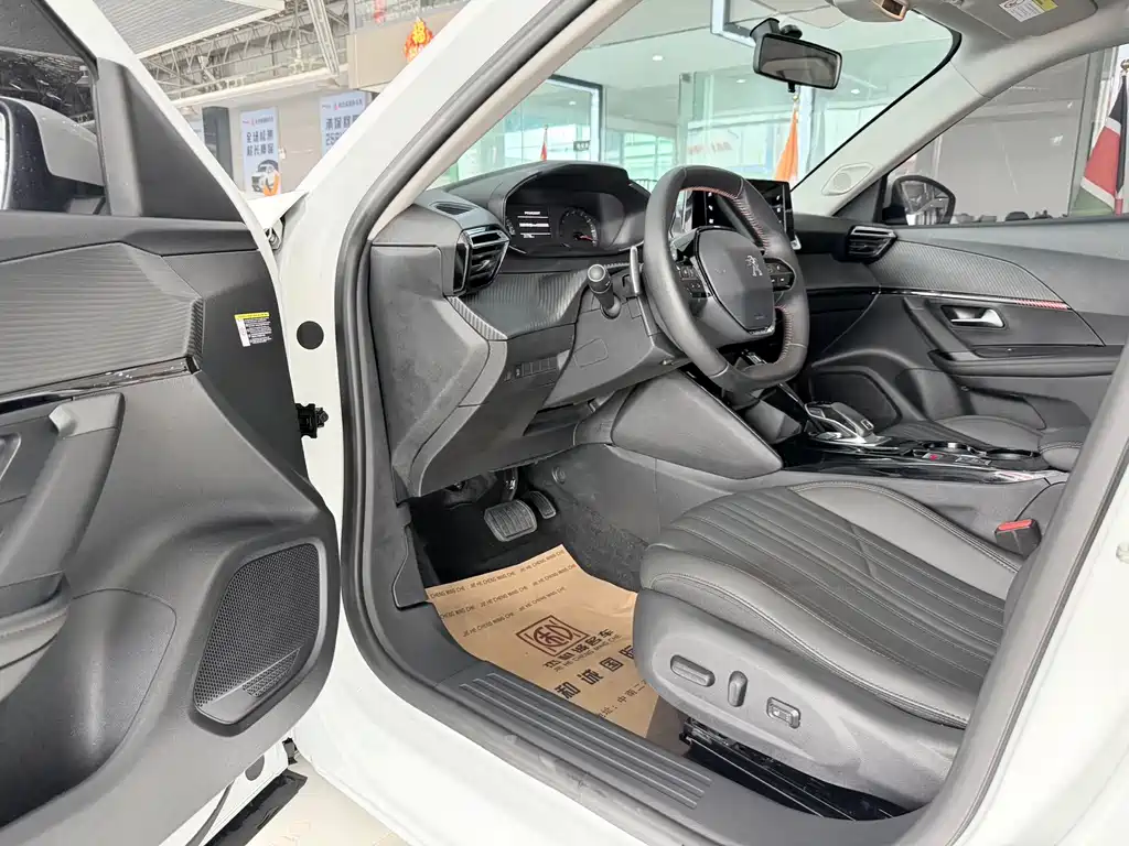 Peugeot 2008 2022 230 THP THE ONE