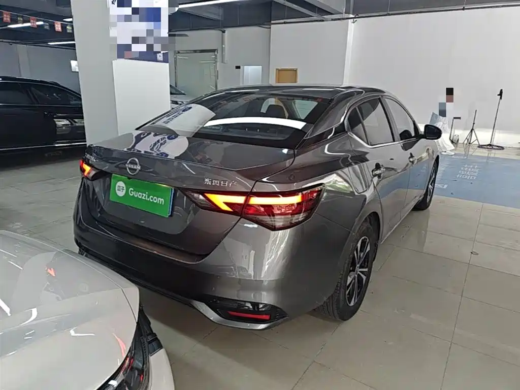 Sylphy 1.6 L CVT Joy