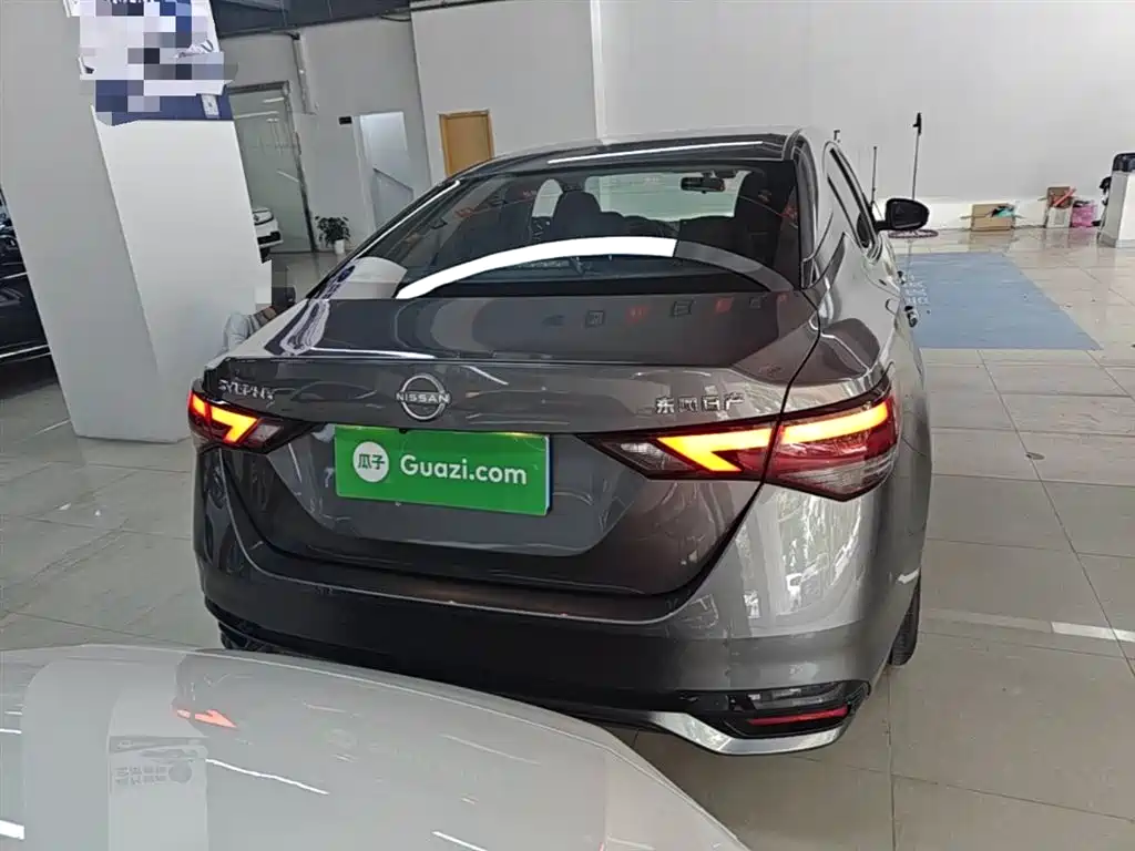 Sylphy 1.6 L CVT Joy