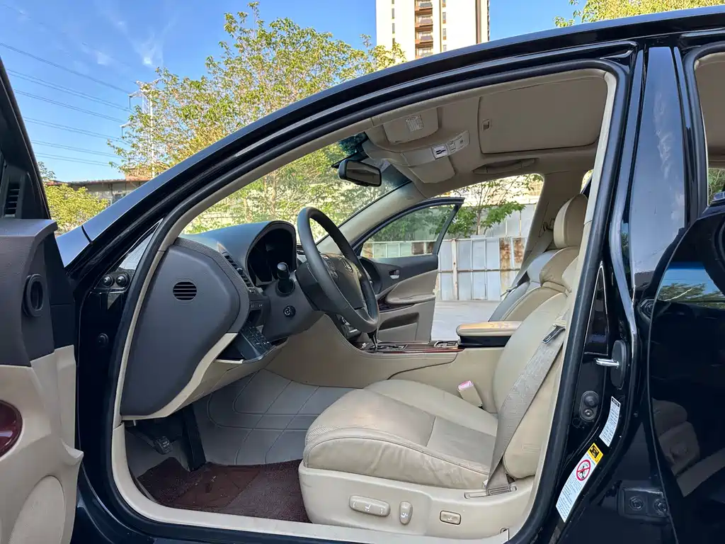 Lexus GS 300