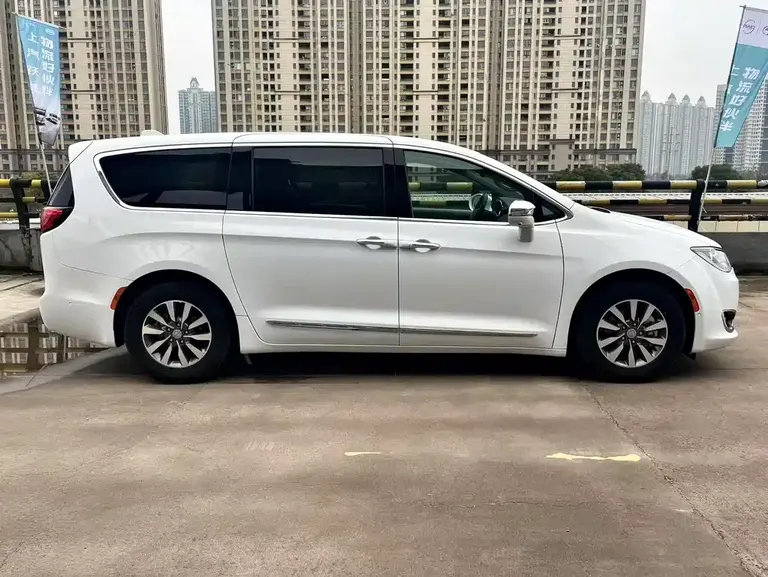 Chrysler Pacifica PHEV (Import) 3.6 L PHEV