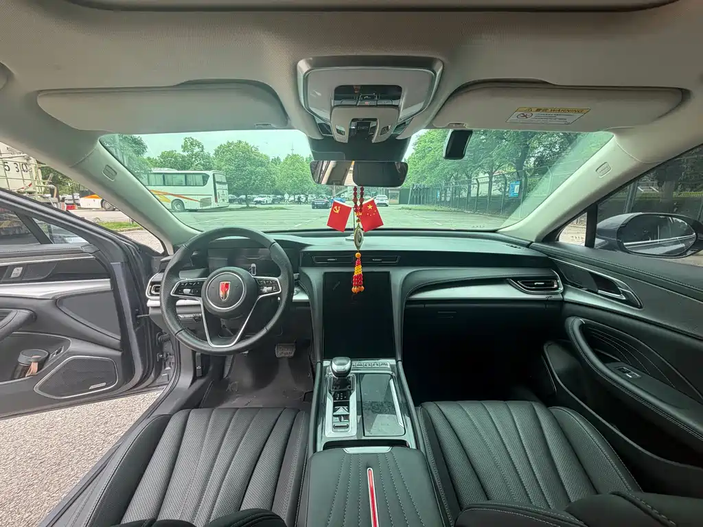 Hongqi H5 2.0 T Auto Connected Flagship Leading