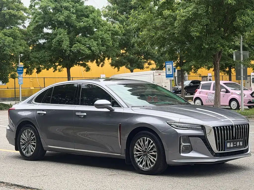 Hongqi H5 2.0 T Auto Connected Flagship Leading