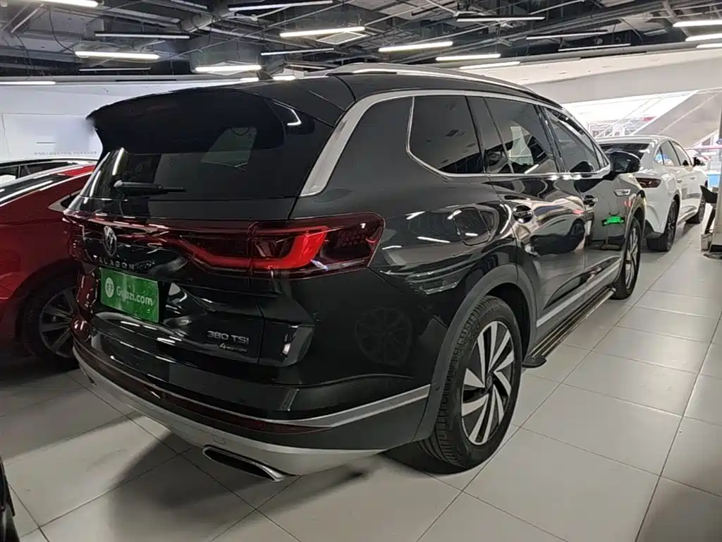 Talagon 380 TSI 4 WD Luxury Premium Realm Pro 6-seat