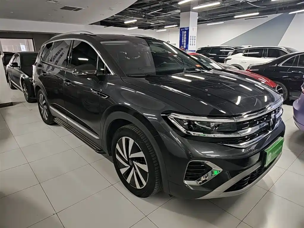 Talagon 380 TSI 4 WD Luxury Premium Realm Pro 6-seat