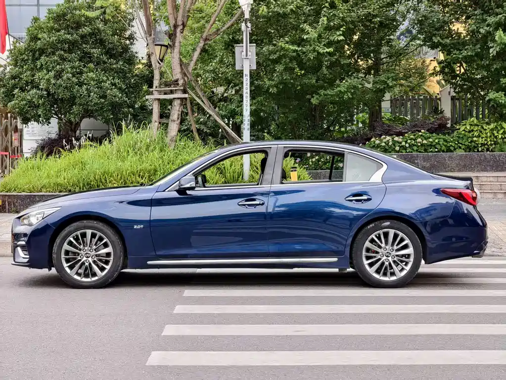 Infiniti Q50 L 2.0 T Progressive Enjoyment CN-VI