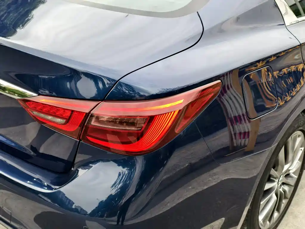 Infiniti Q50 L 2.0 T Progressive Enjoyment CN-VI