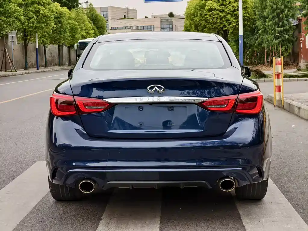 Infiniti Q50 L 2.0 T Progressive Enjoyment CN-VI