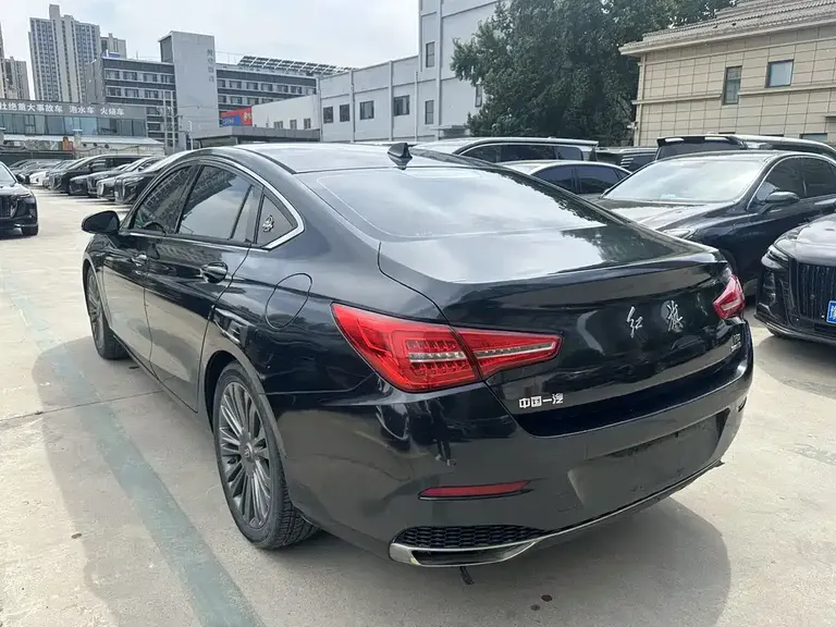 Hongqi H5 30 TD Connected Charm Motion