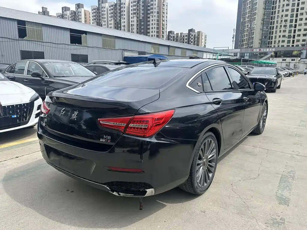 Hongqi H5 30 TD Connected Charm Motion
