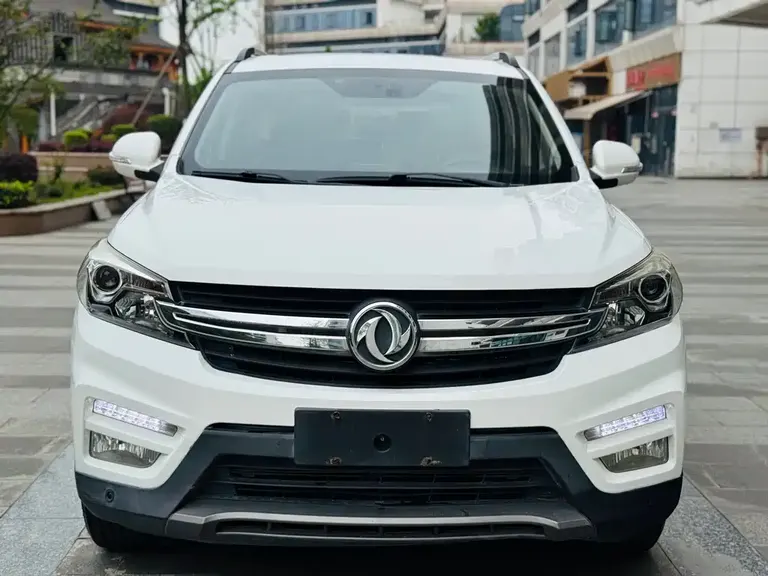 Dongfeng Fengguang S560 1.8 L CVT Distinguished