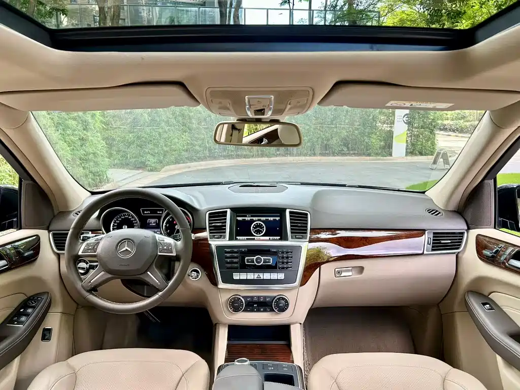 Mercedes-Benz M-Class ML 400 4 MATIC Dynamic