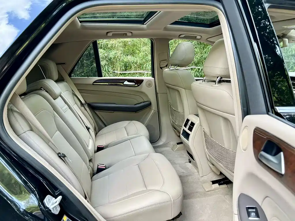 Mercedes-Benz M-Class ML 400 4 MATIC Dynamic