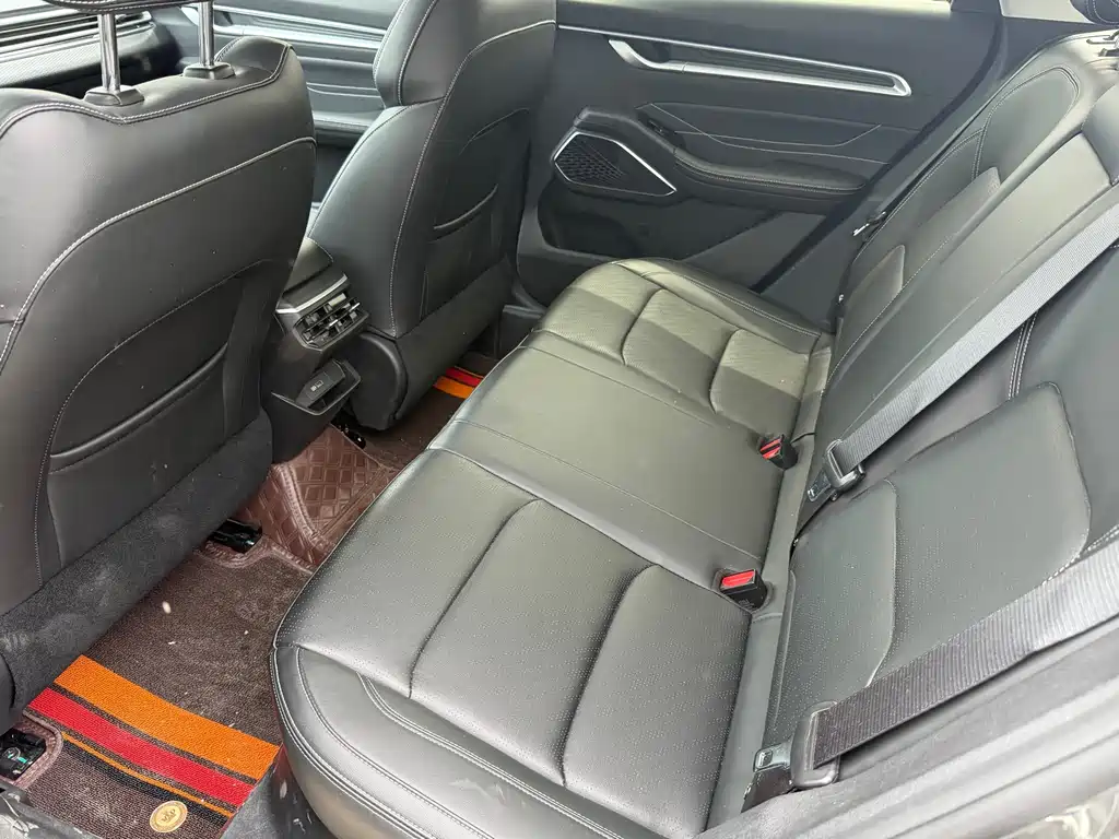 Emgrand 4 th Gen 1.5 L CVT Elite